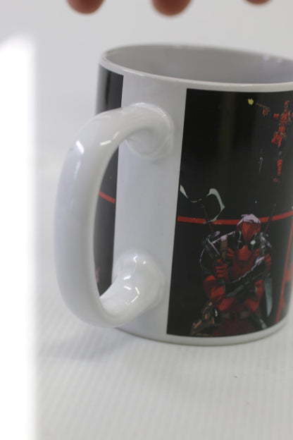 DISNEY MARVEL MUG THERMIQUE DEADPOOL