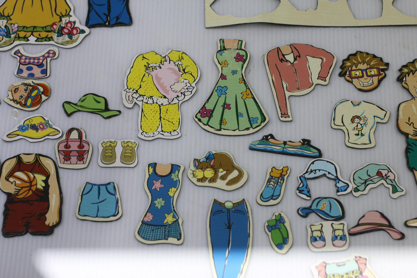 Vintage Ma gnetic Dress Up Dolls Clothing Set Boy Girl 70s 80s game toys rare