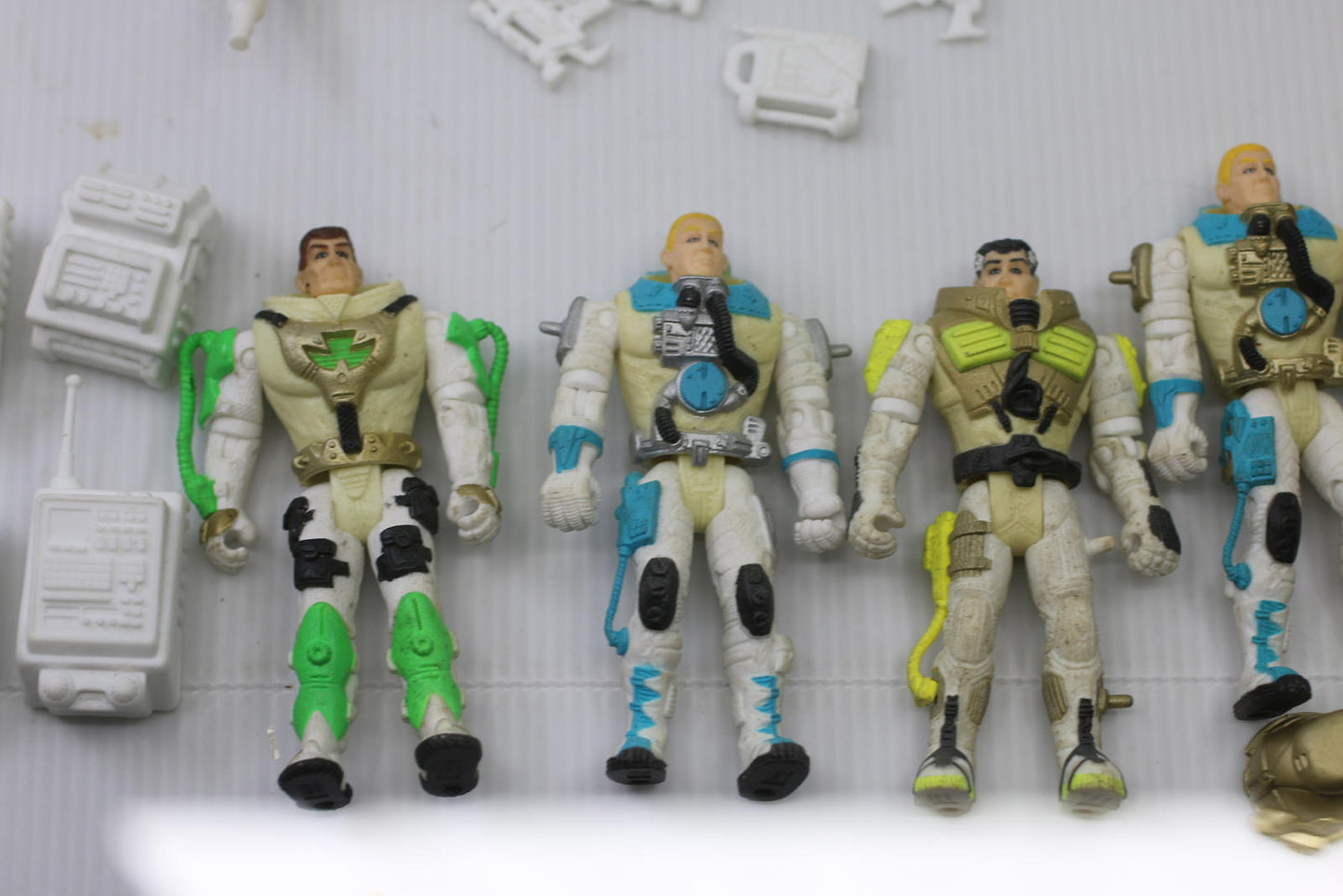 Chap Mei Space Quest Astronaut Lot Vehicles Weapons Monkey accessories toys