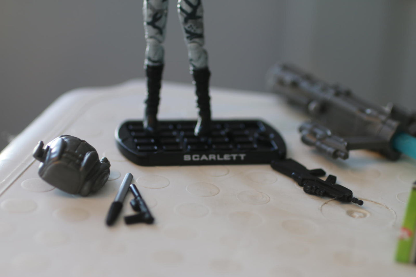 G.I. JOE ROC THE RISE OF COBRA SHANA “SCARLETT” O’HARA COVERT OPERATIONS FIGURE