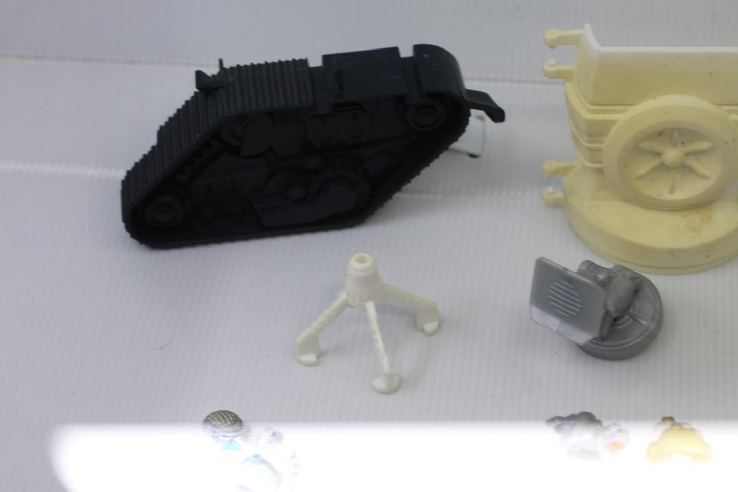 Chap Mei Space Quest Astronaut Lot Vehicles Weapons Monkey accessories toys