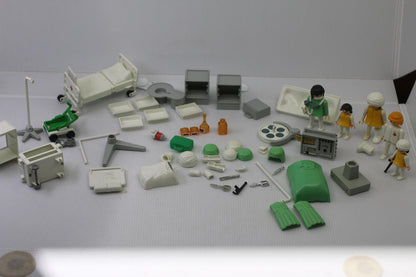 Vintage PLAYMOBIL Hospital SURGERY 3459 Operating Room Doctor Patients Geobra