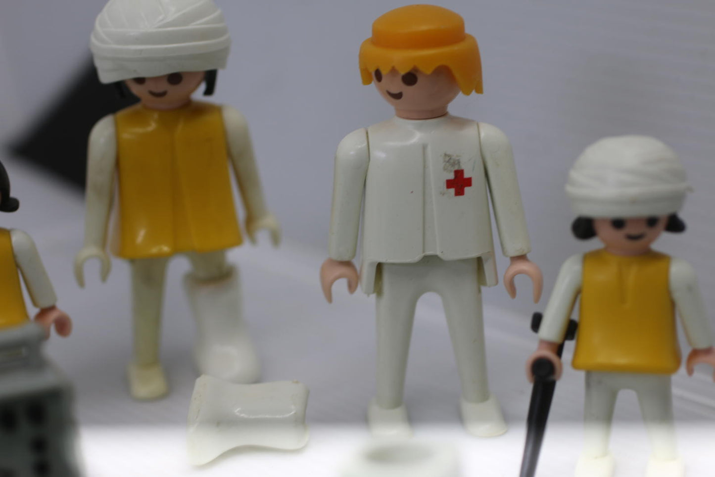 Vintage PLAYMOBIL Hospital SURGERY 3459 Operating Room Doctor Patients Geobra