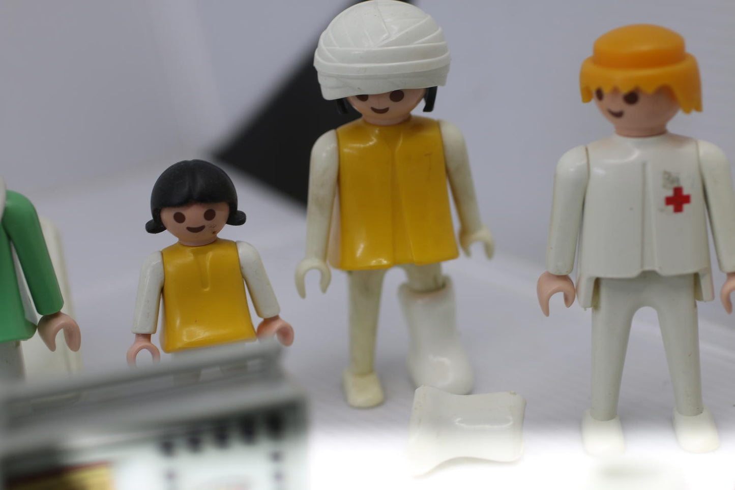 Vintage PLAYMOBIL Hospital SURGERY 3459 Operating Room Doctor Patients Geobra