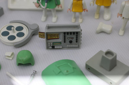 Vintage PLAYMOBIL Hospital SURGERY 3459 Operating Room Doctor Patients Geobra