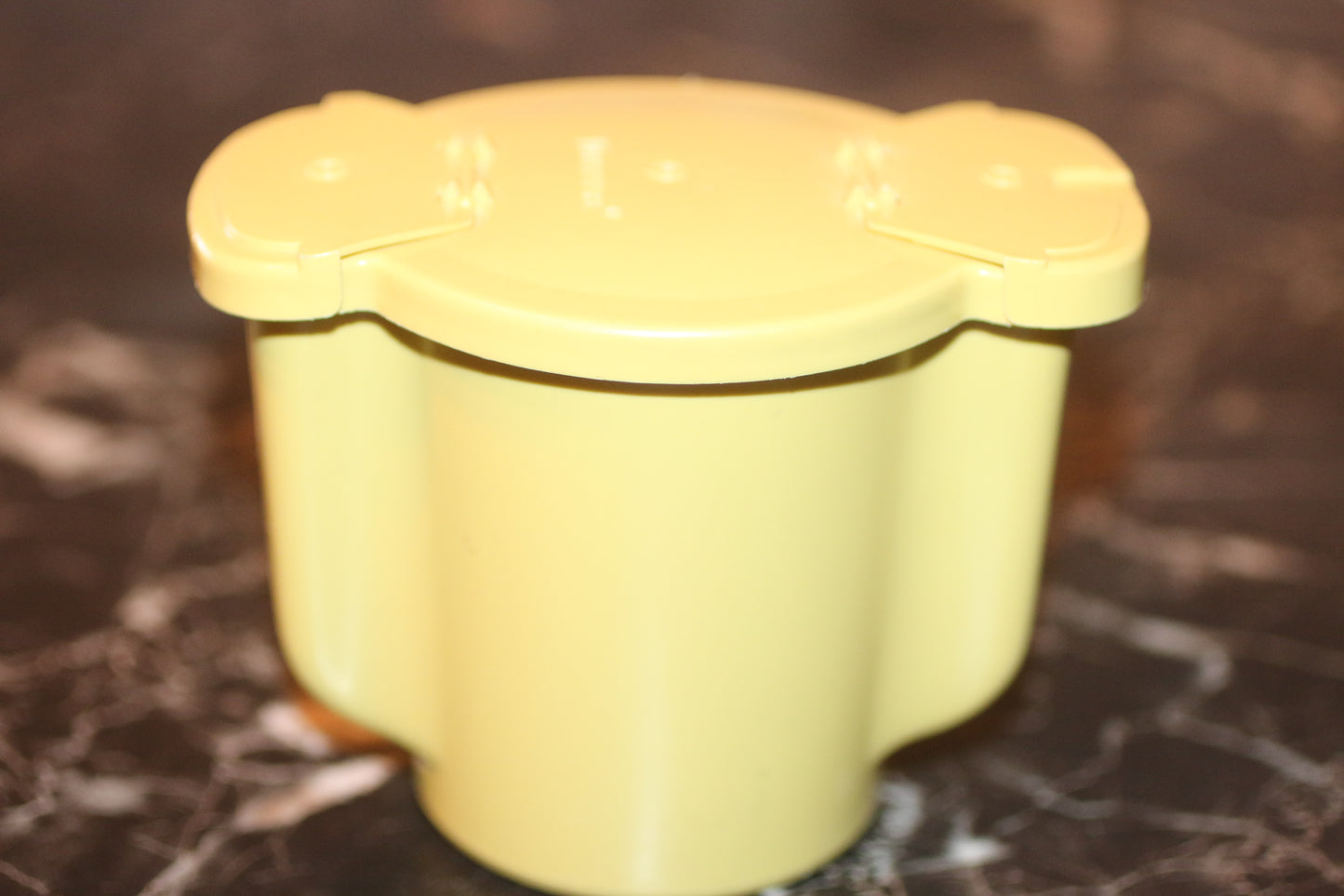 Tupperware Vintage Flip Open Sugar/Creamer Dispenser Harvest Gold c. 1970's