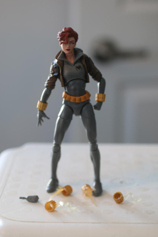 Marvel Legends - Black Widow Grey Suit 6" 2020 Walmart Exclusive Action Figure