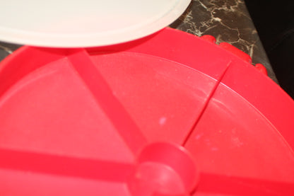 VTG Vintage Tupperware Veggie Divided Platter, #405-1 Red Tupperware TrayVTG Vintage Tupperware Veggie Divided Platter, #405-1 Red Tupperware Tray