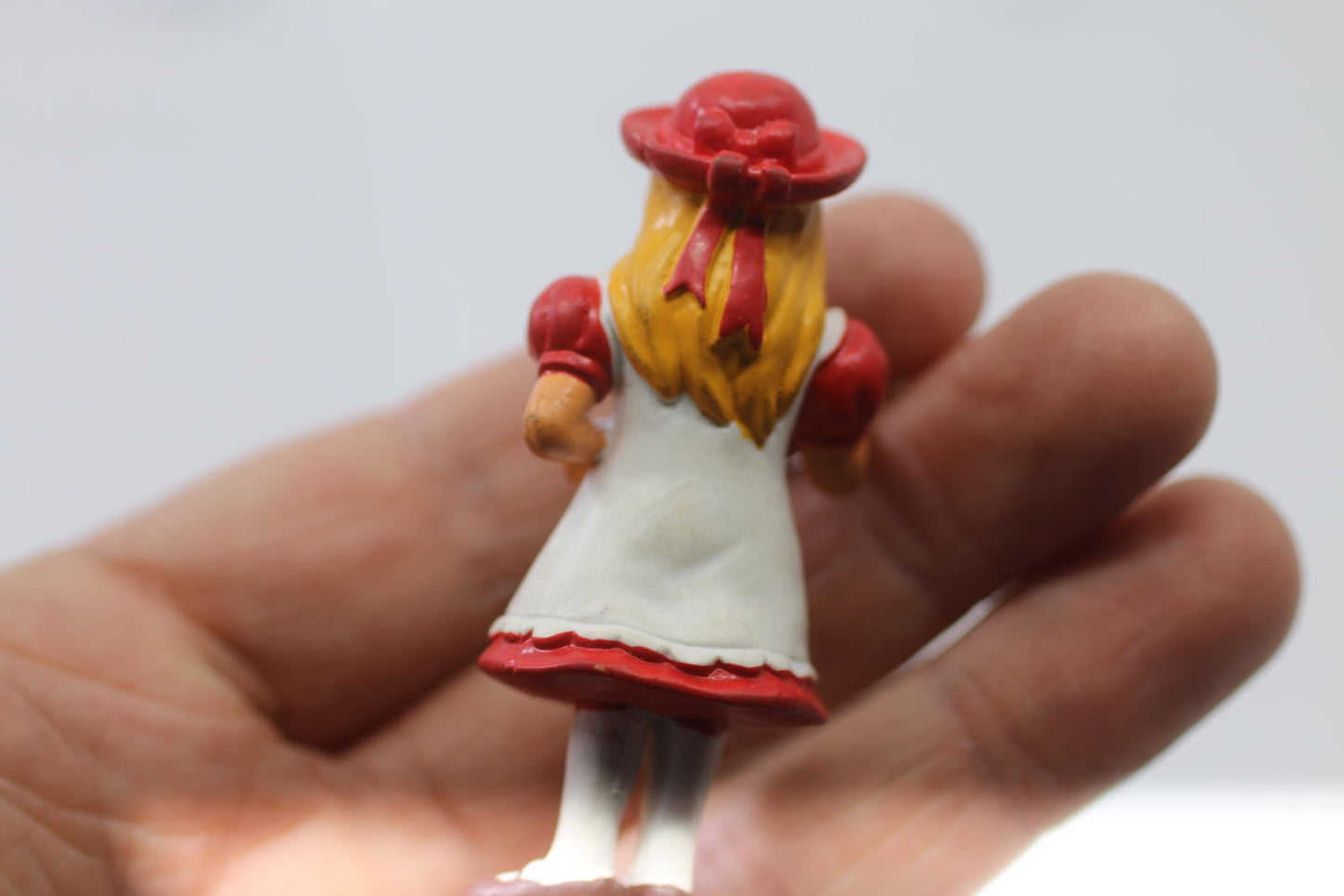 Vintage Schleich ALICE in WONDERLAND White & RED DRESS PVC Figure TOY