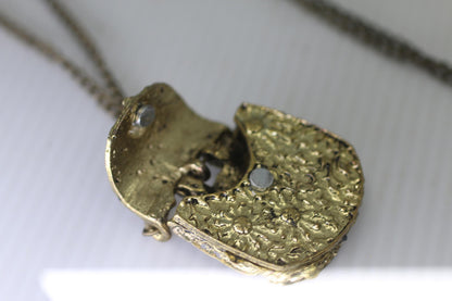 Vintage Gold Tone Mini Purse Locket Pendant Necklace Floral