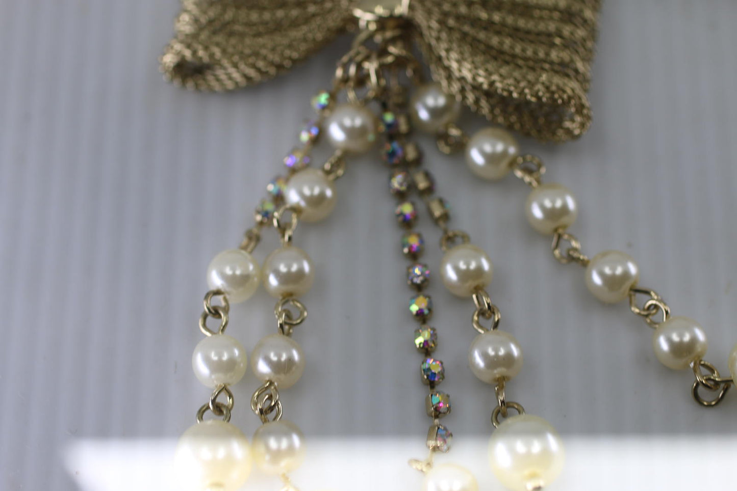 Vtg Gold Tone Bow Necklace & Earrings Set Pearl Rhinestone