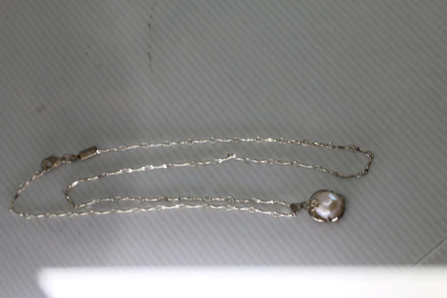 Vintage Silver Tone Pearl Pendant Necklace Single Pearl