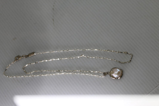 Vintage Silver Tone Pearl Pendant Necklace Single Pearl