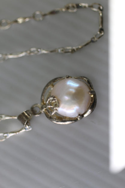 Vintage Silver Tone Pearl Pendant Necklace Single Pearl