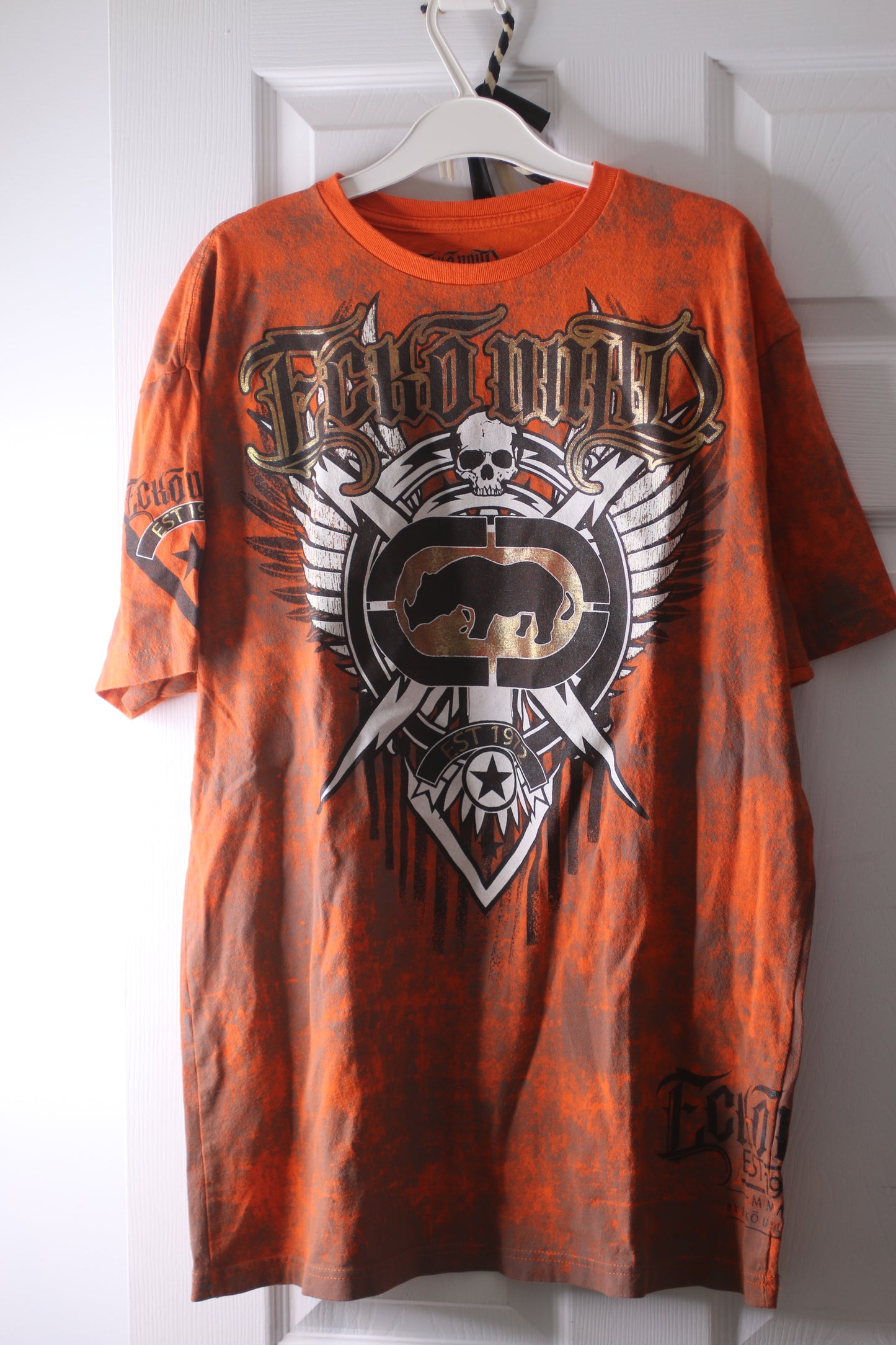 T-SHIRT-ECKO UNLTD BLACK GRAPHIC-MEN'S X-large SIZE Orange nice