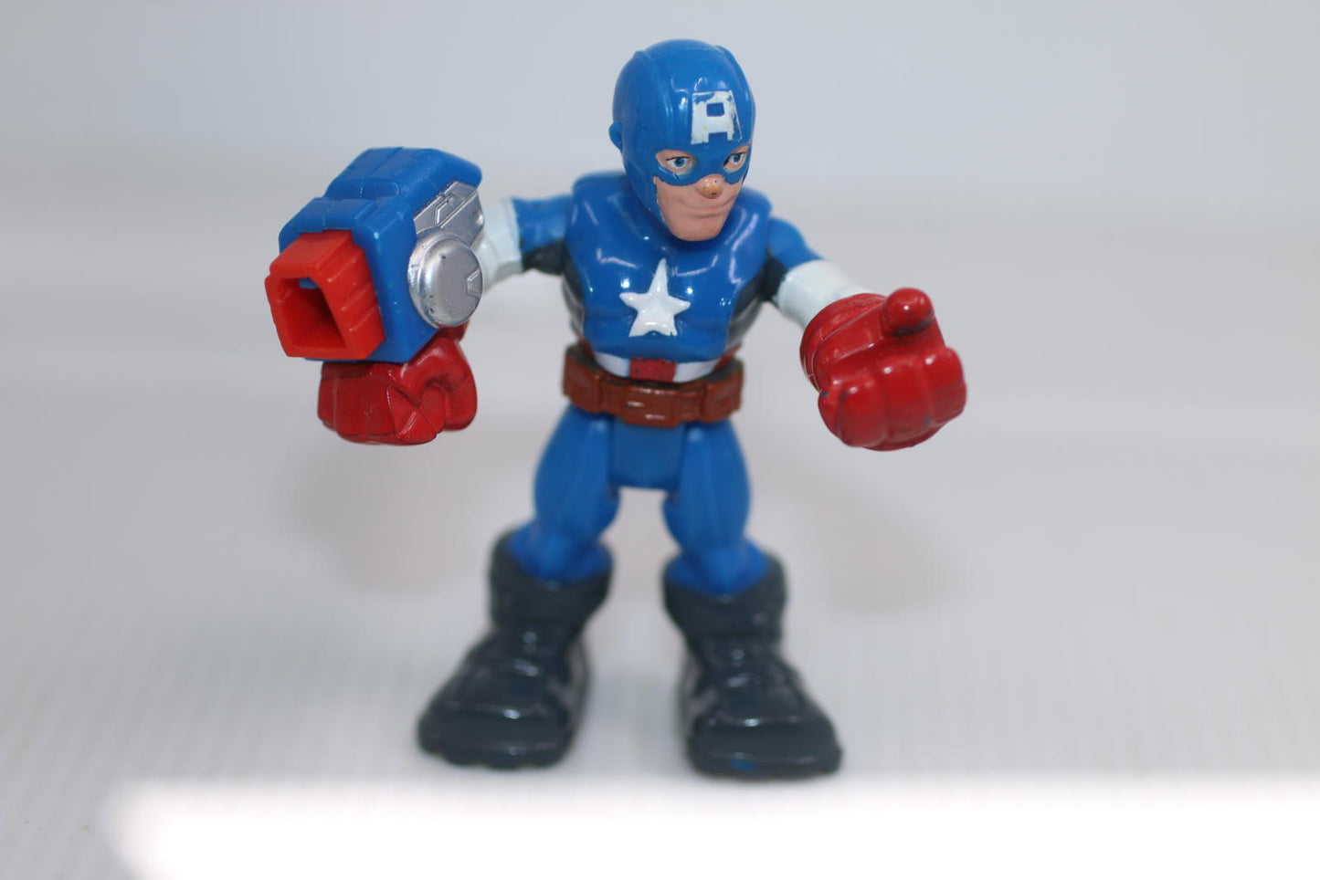 Playskool Marvel Super Hero Adventures SHIELD SLINGIN' CAPTAIN AMERICA