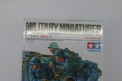 Tamiya 1/35 Scale Military Figure Model Kit Mid-WWII German Panzer Grenadiers