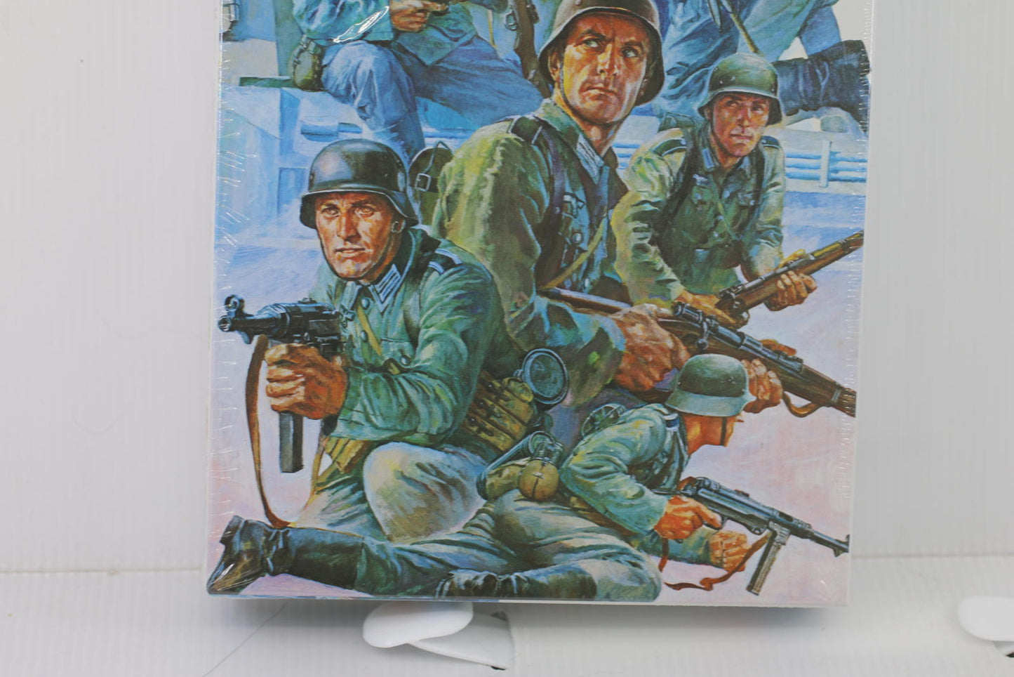 Tamiya 1/35 Scale Military Figure Model Kit Mid-WWII German Panzer Grenadiers