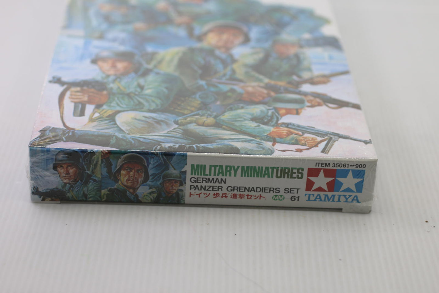 Tamiya 1/35 Scale Military Figure Model Kit Mid-WWII German Panzer Grenadiers