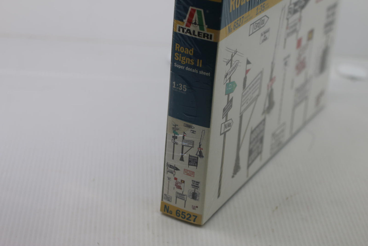 Italeri Road Signs II 1:35 Scale Model Super Decals Sheet No 6527