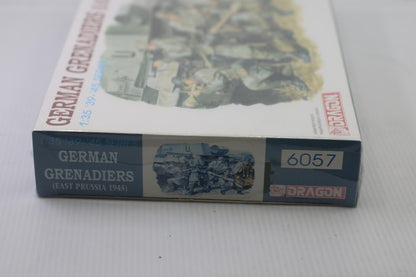 Dragon 6057 1/35 German Grenadiers (East Prussia 1945) Sealed Brand New