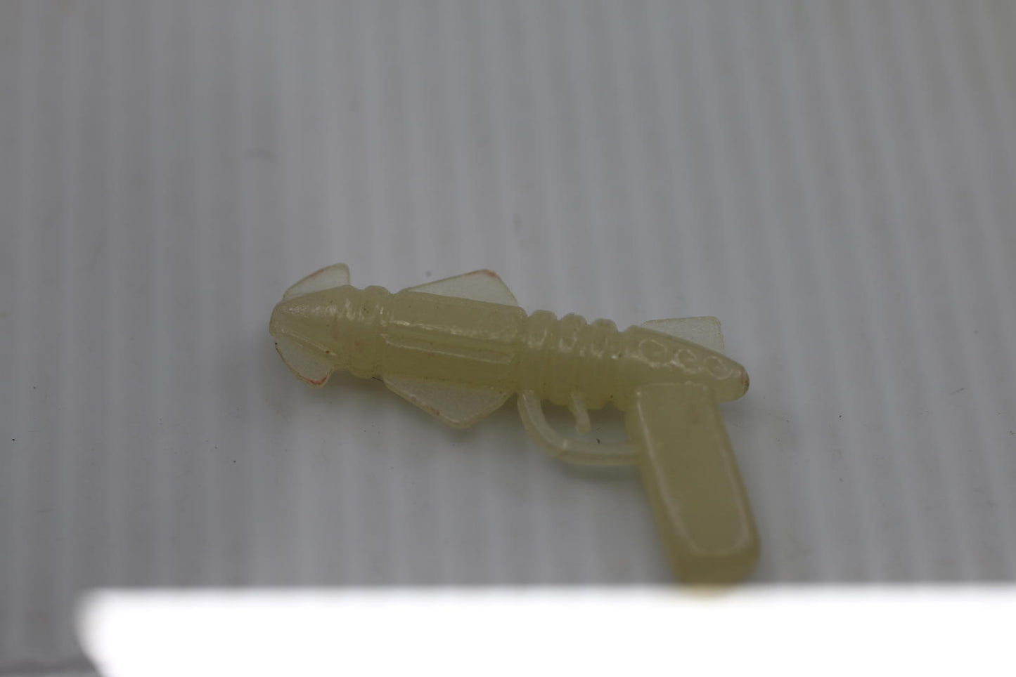 Space Raiders / ZANG / 1978 / Tomland Accessory blaster gun clear GLOW PIECE