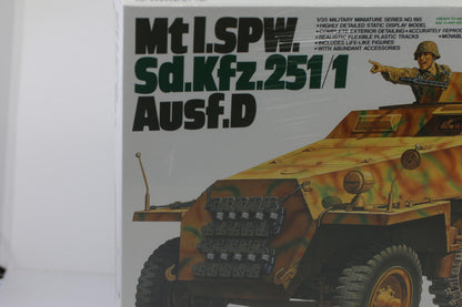 Tamiya 35195 1/35 Scale Model Kit WWII German Half-Track SPW Sd.Kfz.251/1 Ausf.D