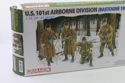 Dragon 1:35 Scale U.S. 101st Airborne Division (Bastogne 1944) Model Kit