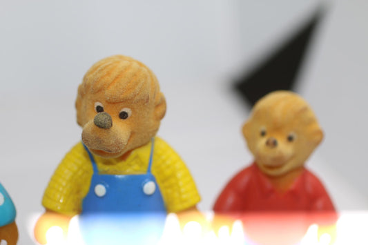 Vintage Berenstain Bears Plastic Figurines Set of 4 lot #1