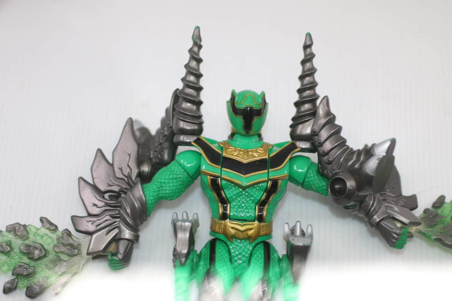 2005 Power Rangers Mystic Force Green Minotaurus Dragon Ranger Figure Bandai 🔥
