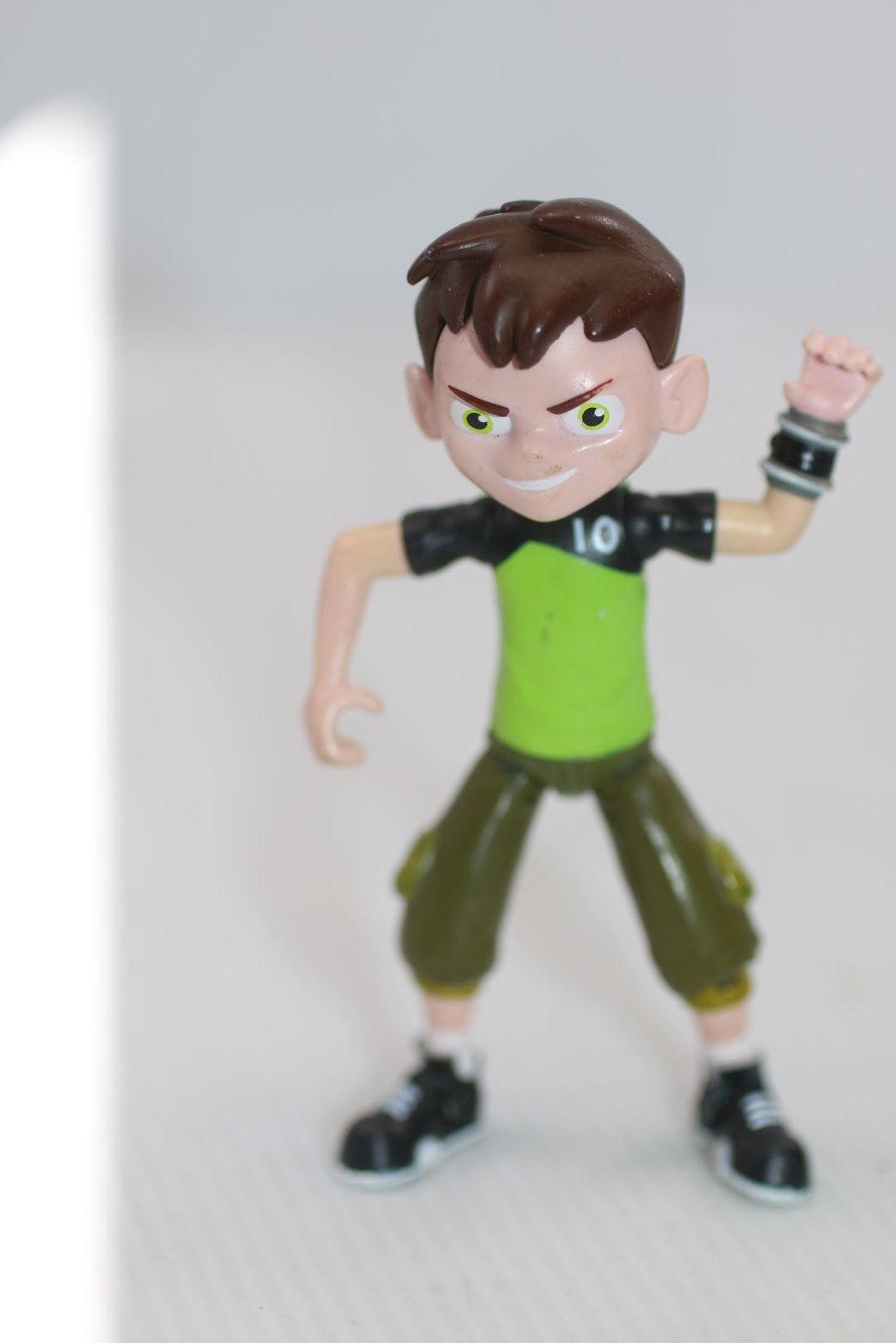 Playmates 2017 Cartoon Network Ben 10 Ten Ben Tennyson Green T-Shirt 4" Figure