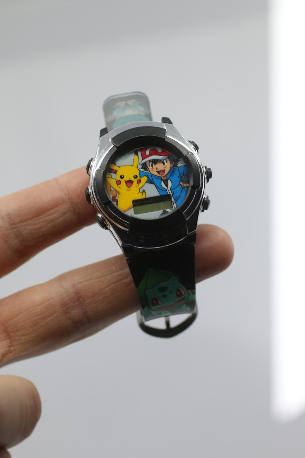 Pokémon Kids Digital Watch Pikachu Ash Bulbasaur Charmander Froakie Accutime2021