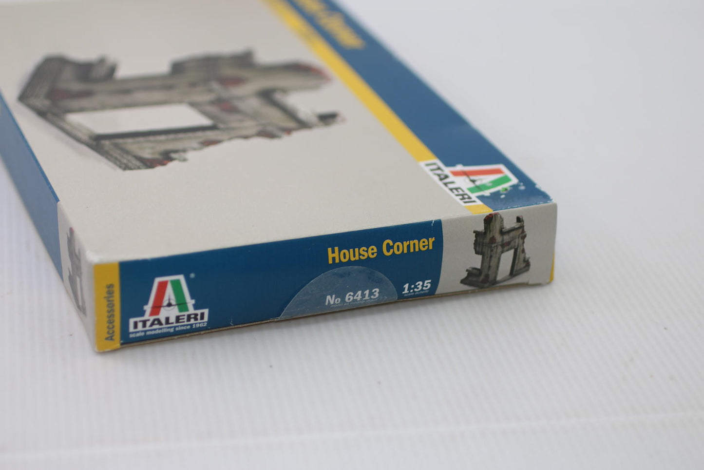 Italeri House Corner Model Kit 1:35 Scale No. 6413