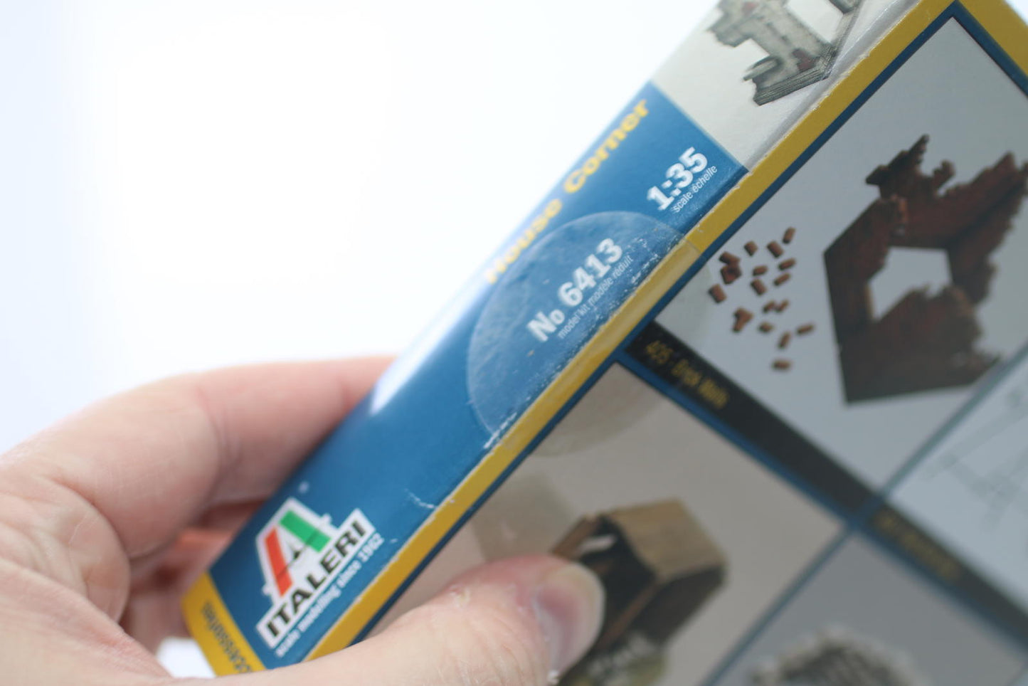 Italeri House Corner Model Kit 1:35 Scale No. 6413
