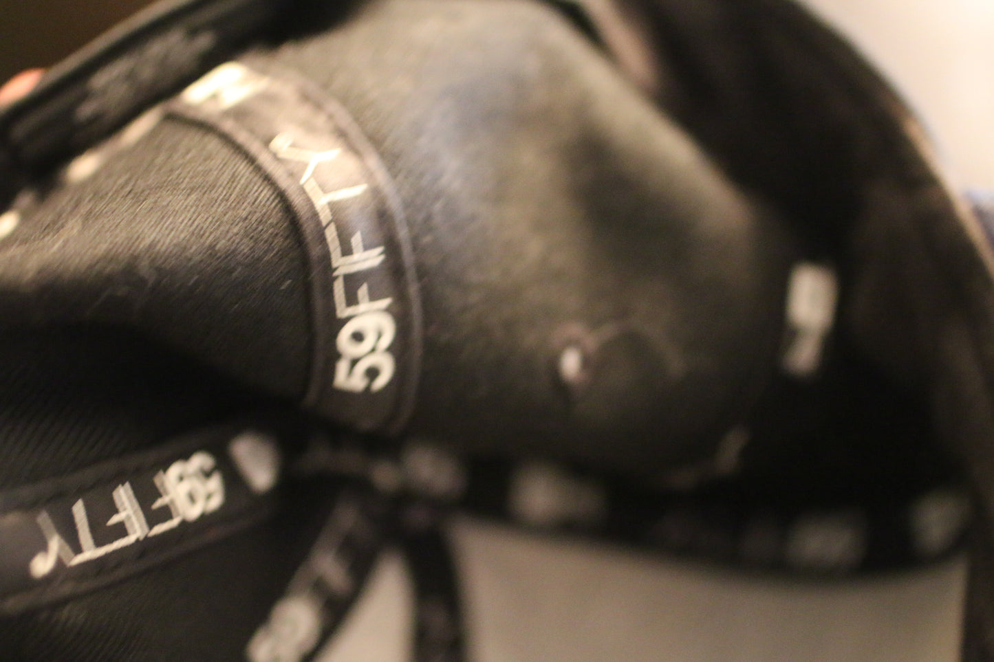 New Era Orlando Magic Hardwood Classics Fitted Cap Size 7 – NBA – Stained Brim