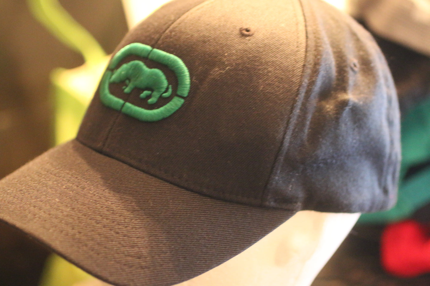 Ecko Unltd Rhino Stretch Fit Cap S/M – Black Green – Streetwear Hat – Pre-Owned
