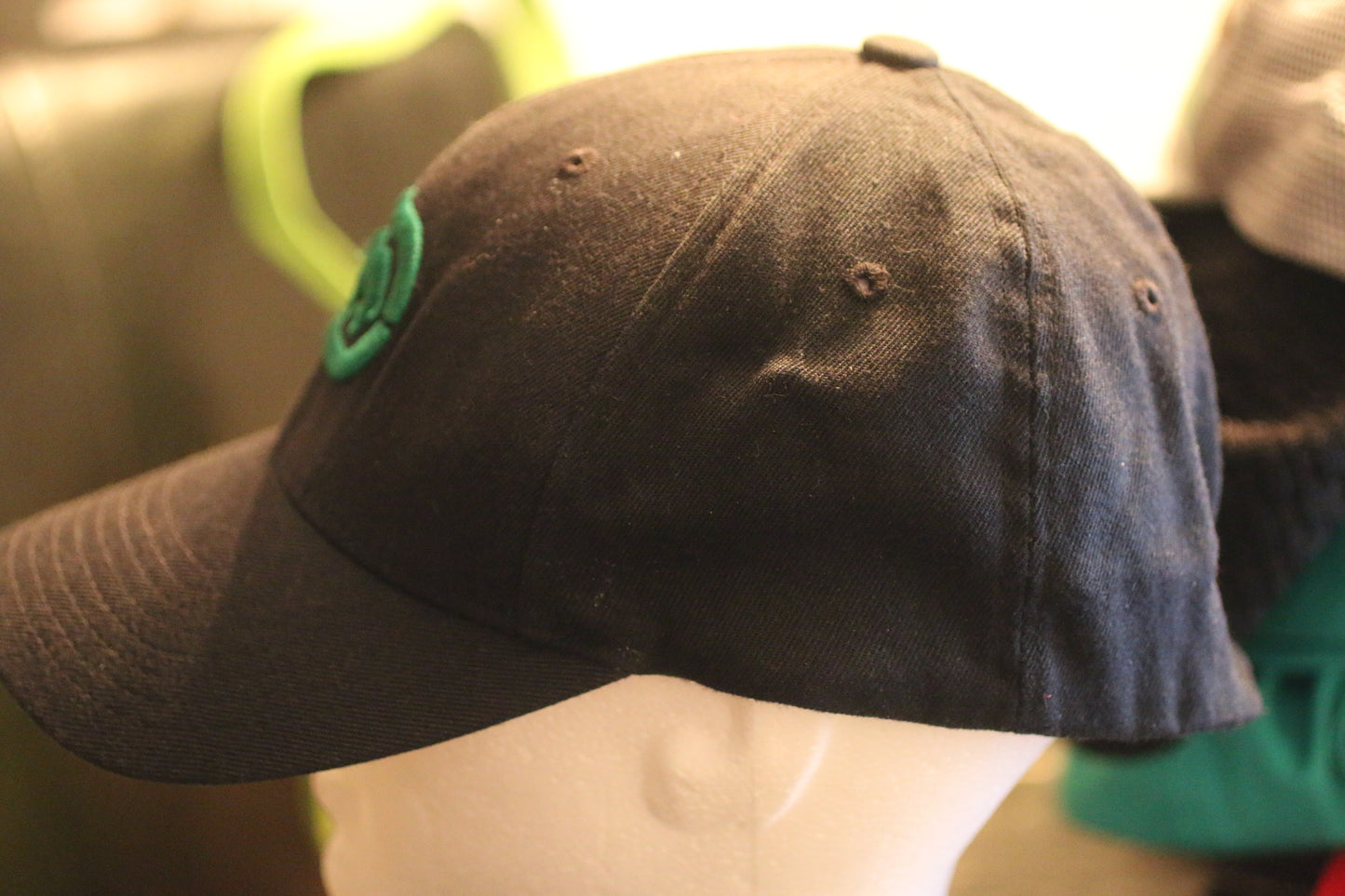 Ecko Unltd Rhino Stretch Fit Cap S/M – Black Green – Streetwear Hat – Pre-Owned