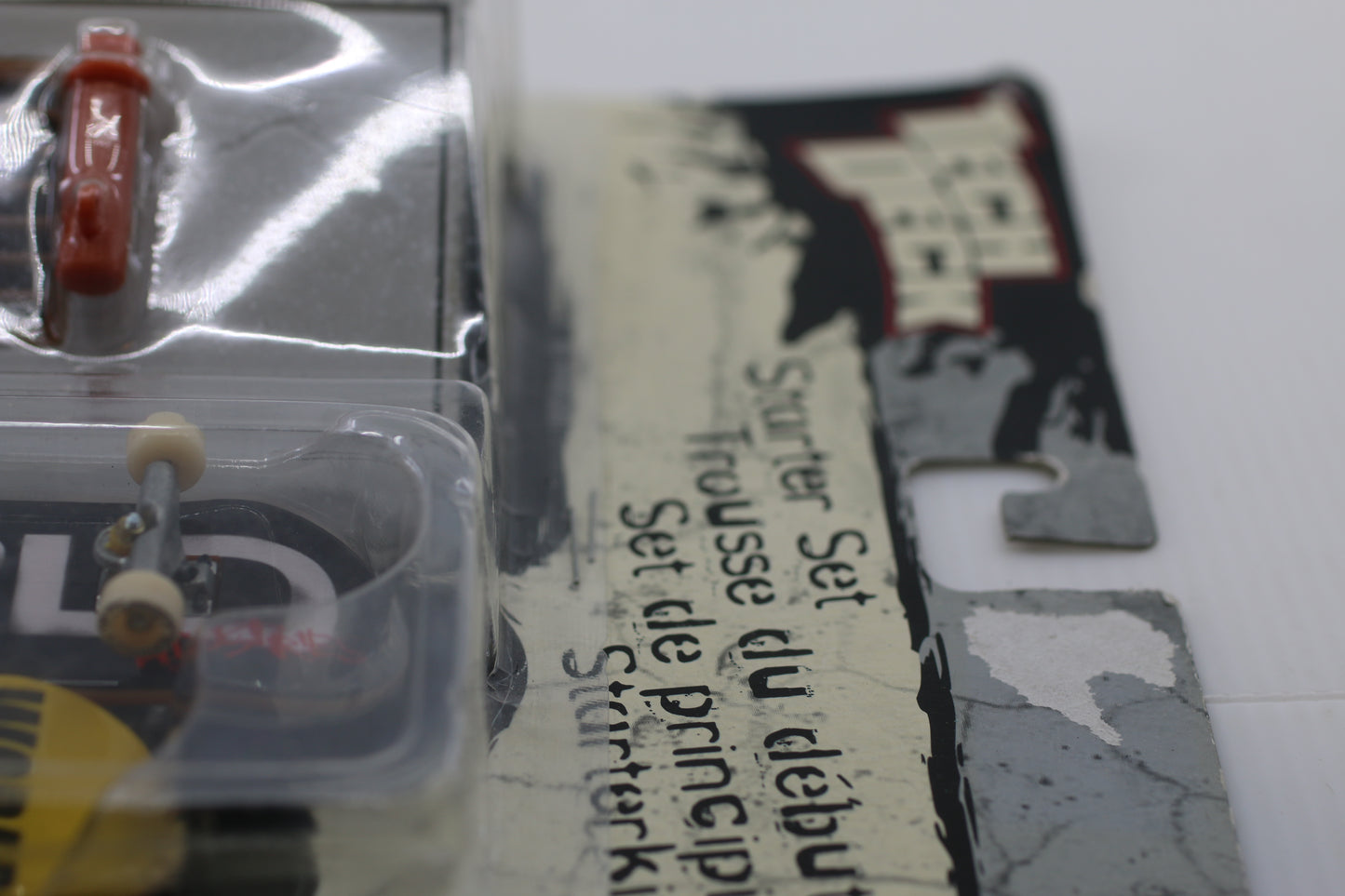 Fingerboard TechDeck World Industries Starter Set Yellow Gear storage New