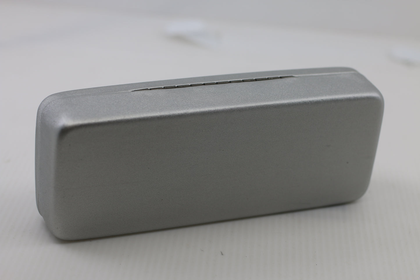 Hard Shell Eyeglass Case – Silver Fabric-Covered Hinged Case – Clean Interior