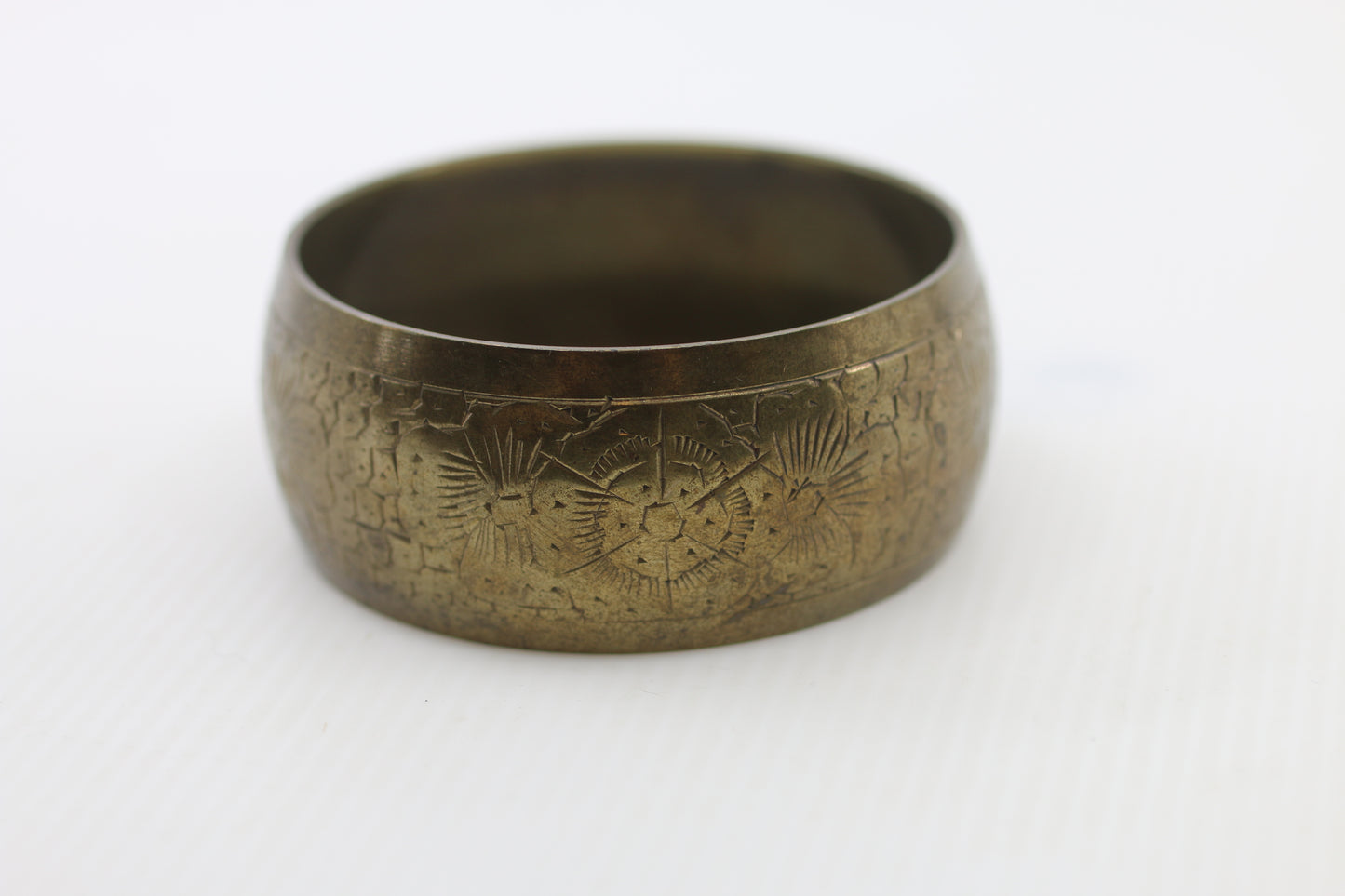 Vintage Brass-Tone Etched Bangle Bracelet – Wide Metal Cuff – Unmarked