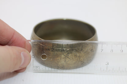 Vintage Brass-Tone Etched Bangle Bracelet – Wide Metal Cuff – Unmarked