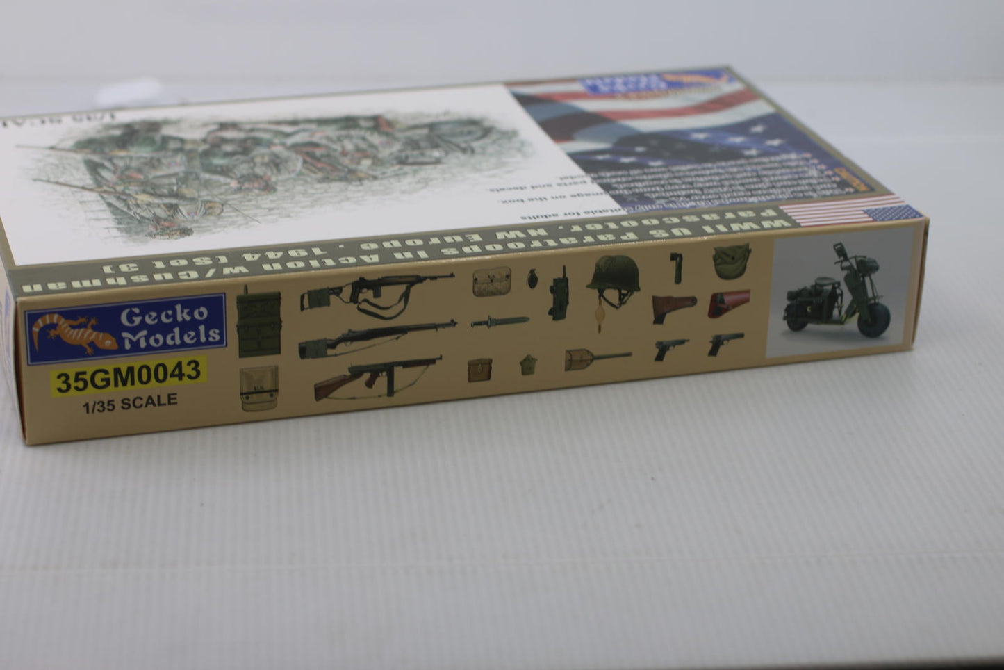 Gecko 35GM0043 1/35 WWII US Paratroops w/Cushman Parascooter, NW Europe,1944