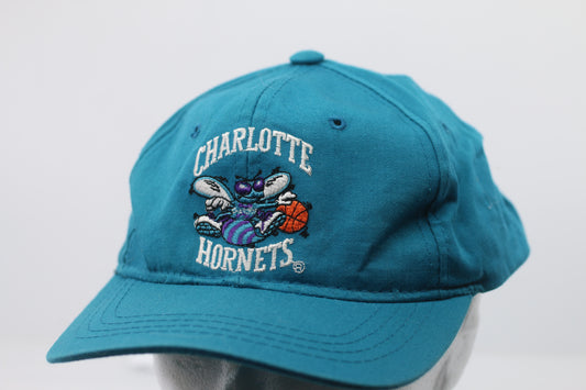 VTG 90s CHARLOTTE HORNETS NBA The Classic Starter CAP  Embroidered