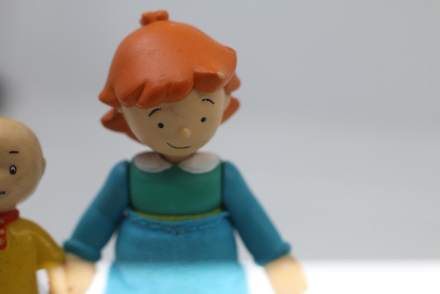 ROSIE ACTION FIGURE FIGURINE TOY 2.75" TALL PLAY FIGURE CAILLOU'S SISTER ROSIE