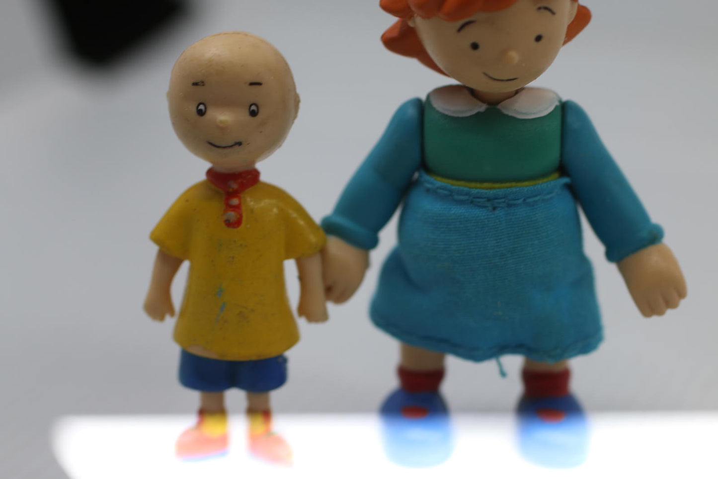 ROSIE ACTION FIGURE FIGURINE TOY 2.75" TALL PLAY FIGURE CAILLOU'S SISTER ROSIE
