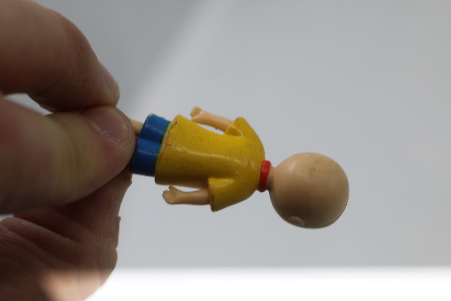 ROSIE ACTION FIGURE FIGURINE TOY 2.75" TALL PLAY FIGURE CAILLOU'S SISTER ROSIE