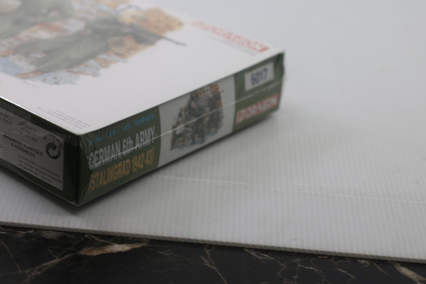 Dragon 6017 1/35 Scale German 6th Army Stalingrad 1942-43 Plastic Model Kit