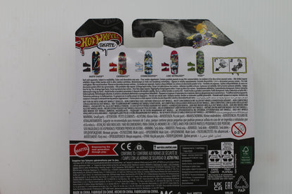 Hot Wheels Skate STAR WARS Storm Trooper Fingerboard Screen Legends New! Mattel