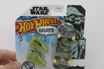 Star Wars Hot Wheels Skate Yoda Fingerboard Toy skateboarding sealed