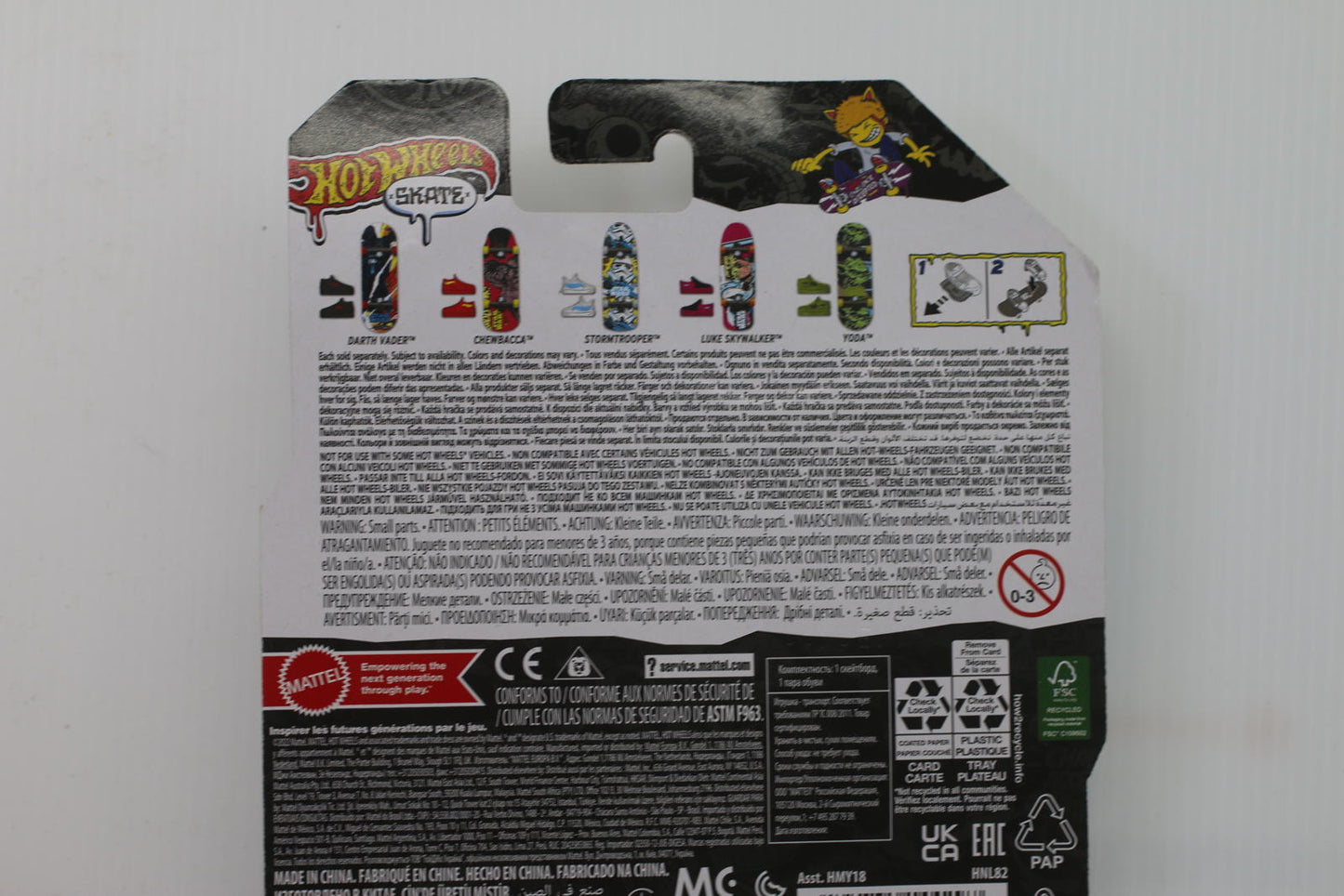 Star Wars Hot Wheels Skate Yoda Fingerboard Toy skateboarding sealed